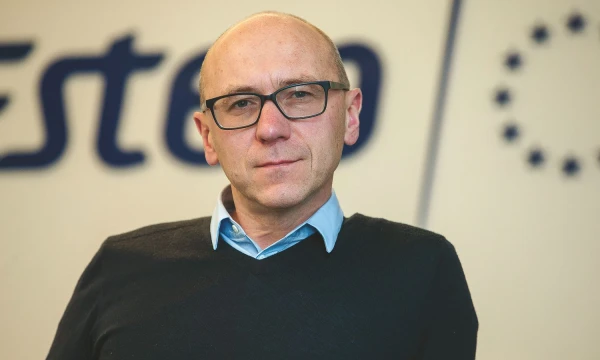 Klaudijui Maniokui, VšĮ ESTEP valdybos pirmininkui, akivaizdu, kad ribojimai žalingi tiek darbuotojams, tiek įmonėms, tiek ekonomikai apskritai. 
Vladimiro Ivanovo (VŽ) nuotr.