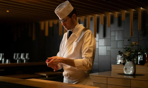 Airis Zapašnikas, „Sabi Omakase Oslo“ virtuvės šefas ir restorano vadovas. Haakon Hoseth nuotr.