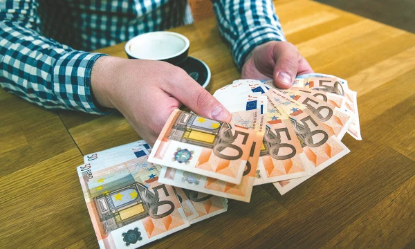 Dėl specialistų konkuruojančios įmonės minimalų atlyginimą jau moka retai, tačiau mažose įmonėse jis dar labai dažnas.
Vladimiro Ivanovo (VŽ) nuotr.