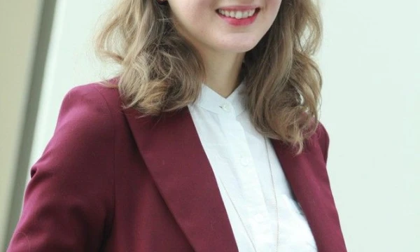 Indrė Bimbirytė-Yun, „Telia“ tvarumo projektų vadovė: Mes, kaip įmonė, patys veikdami tvariau ir pasidalydami savo patirtimi su mažais verslais, galime ne tik juos paskatinti, bet ir padėti žengti tuos pirmus žingsnius. BENDROVĖS NUOTR.
