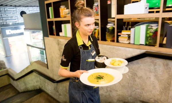 Prognozuojama, kad 2020 m. vyks tiek subalansuota maitintojų plėtra į biurų centrus, tiek mažo formato restoranėlių steigimas maisto halėse, taip pat bus atidaroma ir naujų tradicinių restoranų. Juditos Grigelytės (VŽ) nuotr.