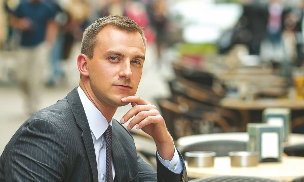 Laisvis Makulis, „Investuok Lietuvoje“ paslaugų grupės vadovas: „Teisės paslaugų centrų sukūrimas Lietuvoje sudarytų galimybes teisinį išsilavinimą turintiems žmonėms išlaikyti šią savo profesiją.“
Vladimiro Ivanovo (VŽ) nuotr.