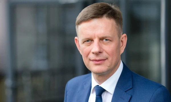 Anot Mindaugo Plečkaičio, Šiaulių banko Kauno regiono vadovo, dažnai įmonės nė nemėgina kreiptis į banką finansinės paramos plėtrai, nes per siaurai vertina savo užstato galimybes. Bendrovės nuotr.
