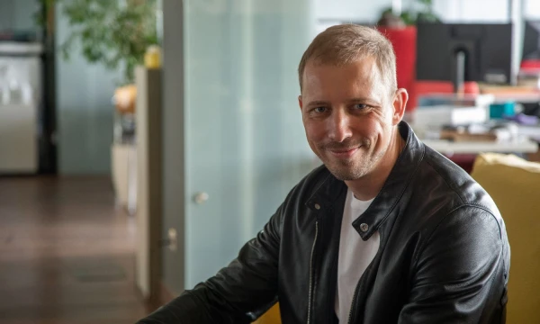 Andrius Baranauskas, ilgametis telekomunikacijų bendrovės „Tele2“ korporacinės komunikacijos direktorius Baltijos šalims, steigia reputacijos agentūrą „Winning“. Vladimiro Ivanovo (VŽ) nuotr.