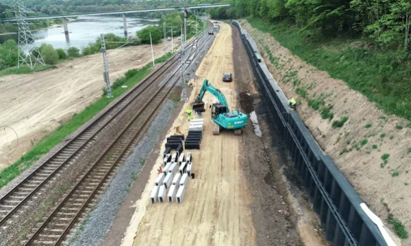 Europinės vėžės geležinkelio „Rail Baltica“ statyba Baltijos regione gali sukurti apie 13.000 naujų darbo vietų, o vien Lietuvoje – apie 6.000.
