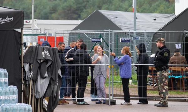 Migrantai Druskininkų pasienio užkardos stovykloje. Juditos Grigelytės (VŽ) nuotr.
