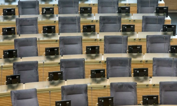 Netrukus po antrojo turo šią posėdžių salę užpildys naujos kadencijos Seimo nariai. Juditos Grigelytės (VŽ) nuotr.