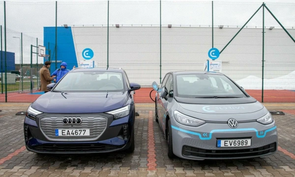„Eldrive“ elektromobilių įkrovimo stotelė. Juditos Grigelytės (VŽ) nuotr.