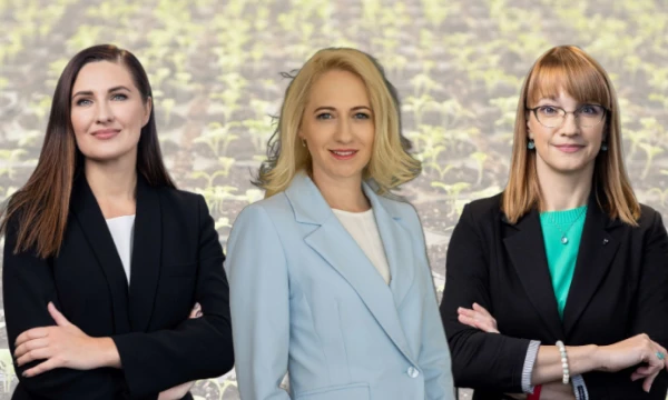 Iš kairės: I. Gendroliūtė-Gerulienė, Inovacijų agentūros Pažangos departamento Regioninės verslo transformacijos skyriaus vadovė, E. Dovbyšienė, SEB banko valdybos narė, Mažmeninės bankininkystės tarnybos vadovė ir J. Miloš, Inovacijų agentūros Klientų patirčių valdymo skyriaus vadovė. VŽ koliažas.