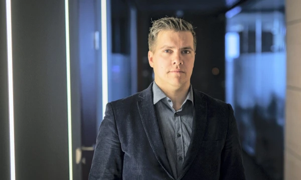 Anot Tomo Stamulio, UAB „Atea“ Informacijos saugos valdymo grupės vadovo, besibaimindamos, kad BDAR suvalgys nemažą dalį biudžeto, bendrovės pamiršta nenuginčijamą tiesą: numojus ranka į saugumą kyla grėsmė pačiam verslui. Ryčio Galadausko nuotr.