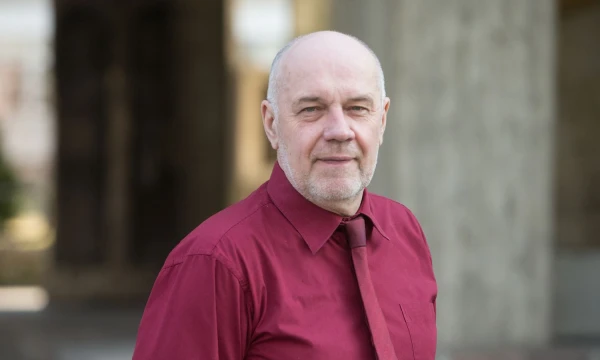 Prof. dr. Romas Lazutka, Lietuvos sociologas, ekonomistas, Vilniaus universiteto filosofijos fakulteto socialinio darbo katedros dėstytojas. Juditos Grigelytės (VŽ) nuotr.