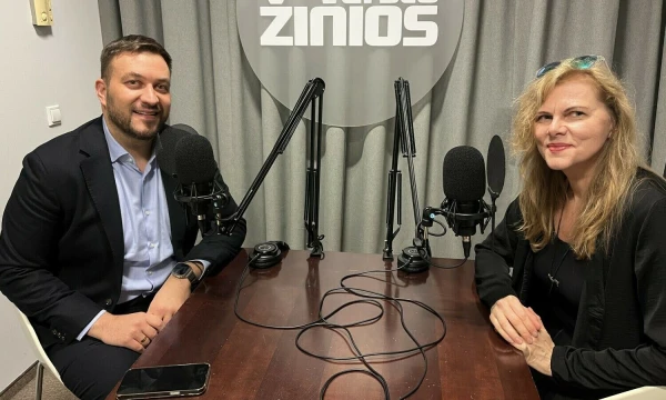 Transporto inovacijų asociacijos ir UAB „Bunasta" vadovas Jurgis Adomavičius, moderatorė Vilija Ramanauskienė.