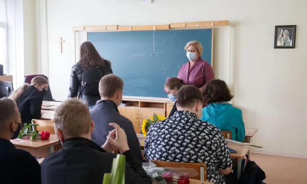 Mokslo metų pradžios šventė Vilniaus šv. Jono Pauliaus II gimnazijoje. Juditos Grigelytės (VŽ) nuotr.