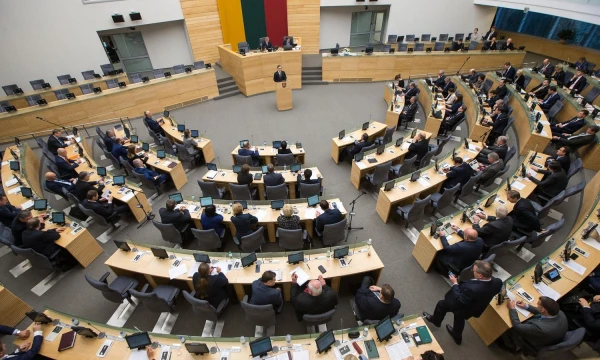 Seimui turėtų būti pateiktos parlamentinio Nacionalinio saugumo ir gynybos komiteto atlikto tyrimo apie neteisėtą poveikį politikams išvados. Vladimiro Ivanovo (VŽ) nuotr.