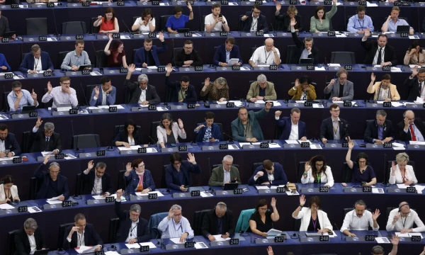 Europos Parlamento balsavimas dėl dirbtinio intelekto akto. Jeano-Francois Badiaso (AP / „Scanpix“) nuotr.