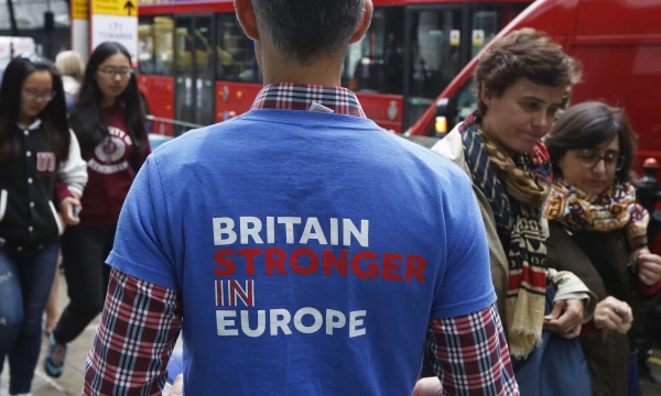 Pasilikti ES britus ragina verslo elitas, didžioji dalis JK žiniasklaidos, Europos ir pasaulio lyderiai.
LUKE‘O MACGREGORO („REUTERS“ / „SCANPIX“) NUOTR. 