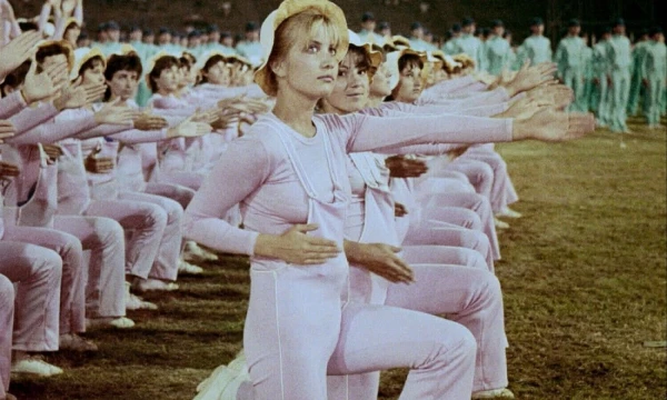 Kadras iš filmo „Tarp dviejų revoliucijų“. VDFF nuotr.