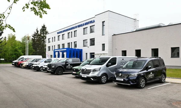 Konkurse dalyvauja 13 naujų lengvųjų komercinių automobilių modelių. Vytauto Pilkausko nuotr.
