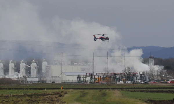 Smoke rises from Austria's largest natural gas import and distribution station after a gas explosion in Baumgarten, Austria December 12, 2017 REUTERS/Heinz-Peter Bader