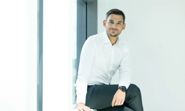 Simonas Urbelis, finansų kontrolierius tabako industrijos lyderio įmonėje. Juditos Grigelytės (VŽ) nuotr.