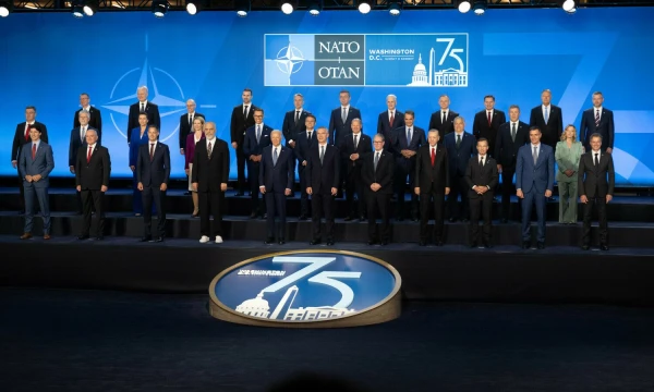 NATO viršūnių susitikime Vašingtone dalyvavo 32 valstybių lyderiai, kada tarp jų bus Ukrainos vadovas – kol kas nežinia. „Moncloa“ / „ZUMA Press“ / „Scanpix“ nuotr.