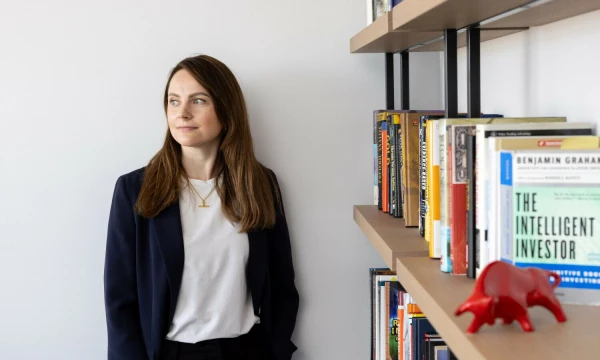 Indrė Rutkauskienė, asmeninių finansų ekspertė, „Synergy finance“ ryšių su investuotojais partnerė. Juditos Grigelytės (VŽ) nuotr.