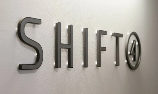 „Shift4 Payments Lithuania“ iškaba. Juditos Grigelytės (VŽ) nuotr.