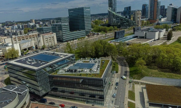 Bankų būstinės Vilniaus Konstitucijos pr. Vladimiro Ivanovo (VŽ) nuotr.