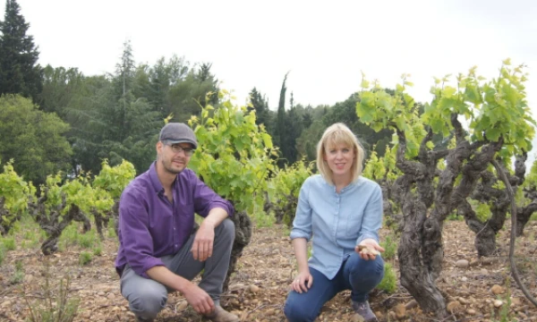 Geriausi 2021-ųjų Prancūzijos jaunieji vyndariai – Ženia Vasiljeva ir Thibauld  Vermillard’as. Asmeninio archyvo nuotr.