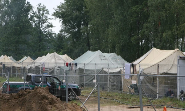 Migrantų stovykla Rūdninkuose. Dariaus Mataičio („Scanpix“) nuotr.