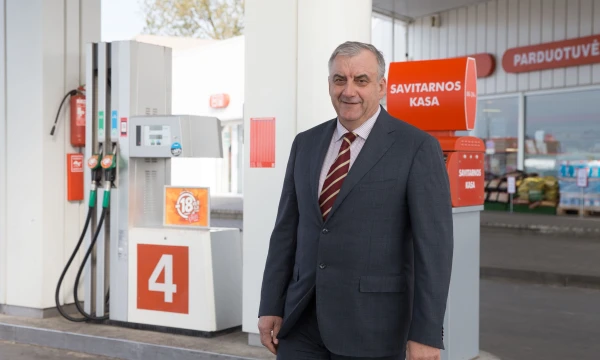 Ivanas Paleičikas, „Lukoil Baltijos“ vadovas: „Rinka auga, o tai susiję su tuo, kad iš Rusijos, Baltarusijos įvežama mažiau degalų bakuose, Lietuvos muitinė padarė savo darbą – tikrina, įvesti apribojimai.“
JUDITOS GRIGELYTĖS (VŽ) NUOTR.