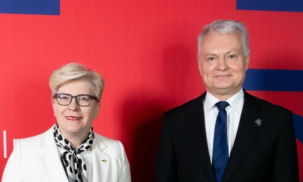 Premjerė Ingrida Šimonytė ir prezidentas Gitanas Nausėda dalyvauja valstybės vadovo rinkimų antrajame ture. Luko Balandžio (BNS) nuotr.