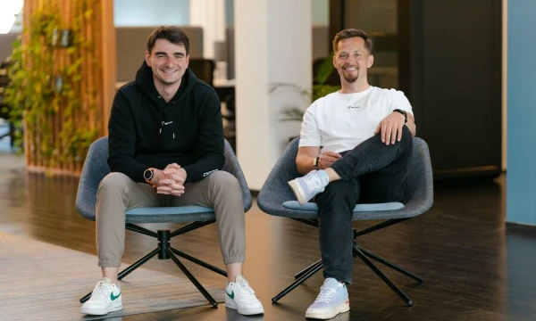 Startuolio „Spike“ įkūrėjai, iš kairės: Nikita Pajanokas ir Povilas Gudžius. Bendrovės nuotr.