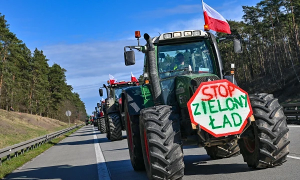 Lenkijos ūkininkų protestas. Patricko Pleulo (DPA / „Scanpix“) nuotr.