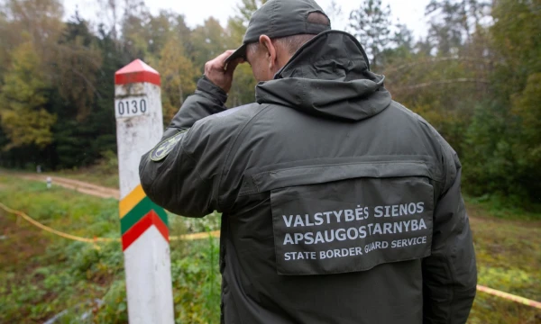 Lietuvos-Baltarusijos pasienis ties Latežeriu. Druskininkų pasienio užkardos vadas Andrius Beloručkinas. Juditos Grigelytės (VŽ) nuotr.