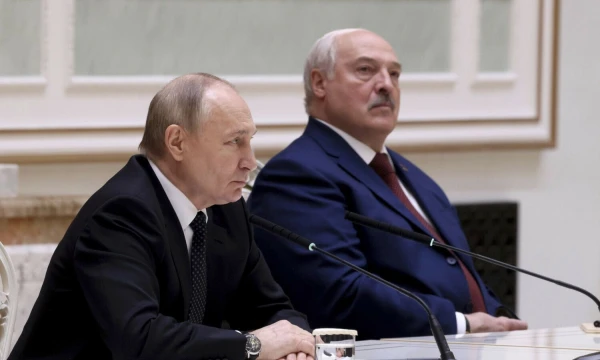 Vladimiras Putinas, Rusijos prezidentas, su Aliaksandru Lukašenka, Baltarusijos prezidentu spaudos konferencijoje. Mikhailo Metzelio („Planet Pix“ / „ZUMA Press Wire“ / „Scanpix“) nuotr.