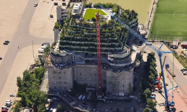 Renovuotas Antrojo karo laikų bunkeris Hamburge (Vokietija). 2024 m. gegužės 14 d. Christiano Charisiuso (dpa / „Scanpix“) nuotr.