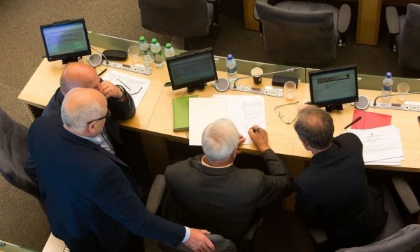 Seimo nariai teikia dešimtis pasiūlymų didinti kitų metų biudžeto išlaidas. Vladimiro Ivanovo (VŽ) nuotr.