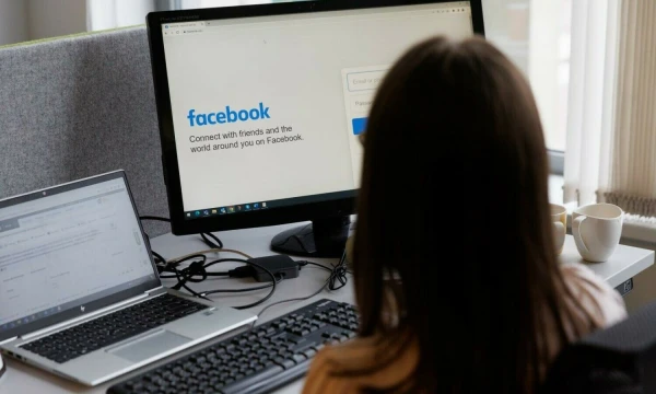 Neretai smulkieji susikuria asmeninę paskyrą, o ne naudojasi specialiais verslui skirtais įrankiais. Vladimiro Ivanovo (VŽ) nuotr.