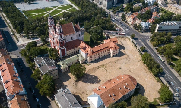 Šv. Apaštalų Pilypo ir Jokūbo bažnyčios, vienuolyno bei Šv. Jokūbo ligoninės teritorija.  Vladimiro Ivanovo (VŽ) nuotr.