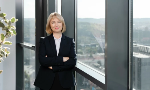 Lina Darulienė, advokatė, asocijuota partnerė, konkurencijos teisės ekspertė. Įmonės nuotr.