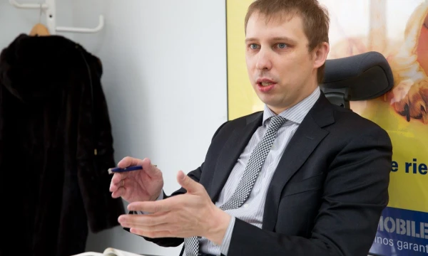 „Mes palaikome „Bitės“ idėją. Kuo greičiau jie išjungs savo 2G paslaugas, tuo mums geriau: jų klientai pereis pas mus“, – sako Andrius Baranauskas, „Tele2“ korporacinės komunikacijos direktorius.
Juditos grigelytės (VŽ) nuotr. „Mes palaikome „Bitės“ idėją. Kuo greičiau jie išjungs savo 2G paslaugas, tuo mums geriau: jų klientai pereis pas mus“, – sako Andrius Baranauskas, „Tele2“ korporacinės komunikacijos direktorius.
Juditos grigelytės (VŽ) nuotr.