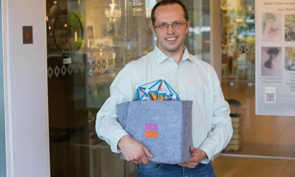 Stasys  Švagždys, bendrovės „Eduko LT“ vadovas sako, kad pardavimų vizitų organizavimo užsakomoji paslauga (angl. appointment setting) buvo tinkamas sprendimas sprendžiant gana sezoninių pardavimų plėtros klausimą. Vladimiro Ivanovo (VŽ) nuotr. 
