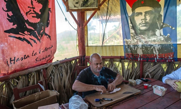 Kuba vis dar yra socializmo citadelė, nors laisvėjimas juntamas, o Che Guevara – vis dar populiarus ir mylimas. Aušros Barysienės nuotr.