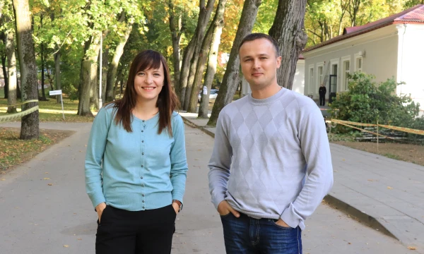 Marius Kalytis ir Dalia Lašaitė, „CG Traders“ vadovai, pasakoja, kad jų pajamos kasmet paauga dvigubai. Dariaus Versecko (VŽ) nuotr.