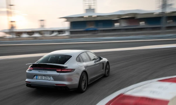 „Porsche Panamera GTS“. Gamintojo nuotr.