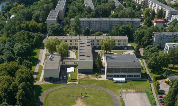 Žirmūnų baseino pastatas. Savivaldybės nuotr.