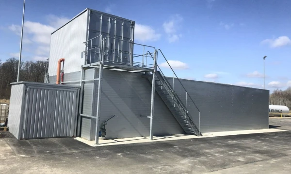 Pramoninis nuotekų valymo įrenginys.