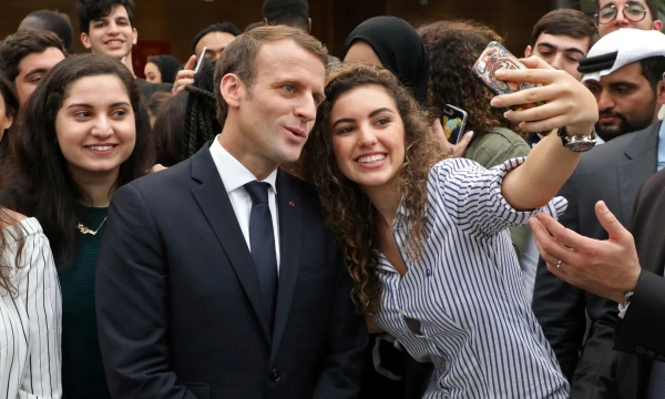 Emmanuelis Macronas tapo tradicinio elito atsinaujinimo simboliu. „Reuters“ nuotr.
