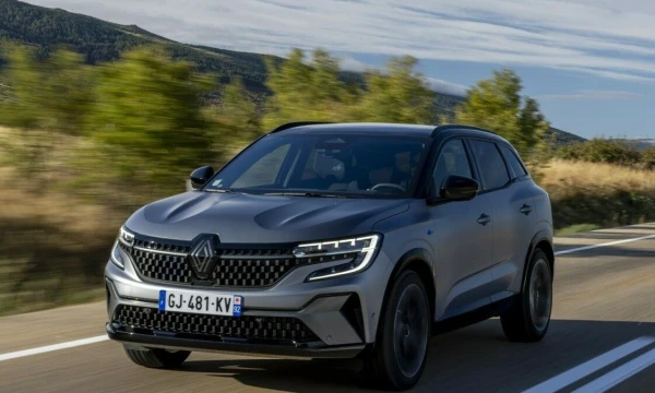 Naujasis modelis yra pastebimai išraiškingesnis ir solidesnis už savo pirmtaką. „Renault s.a.s.“ nuotr.